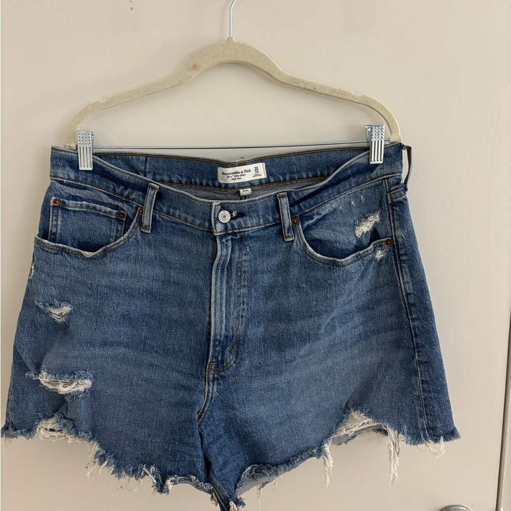 Abercrombie Curve Love High Rise 4” Distressed Mom Jean Shorts -Medium Dark Wash